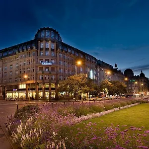 Ea Rokoko 4*, Praga Czechy