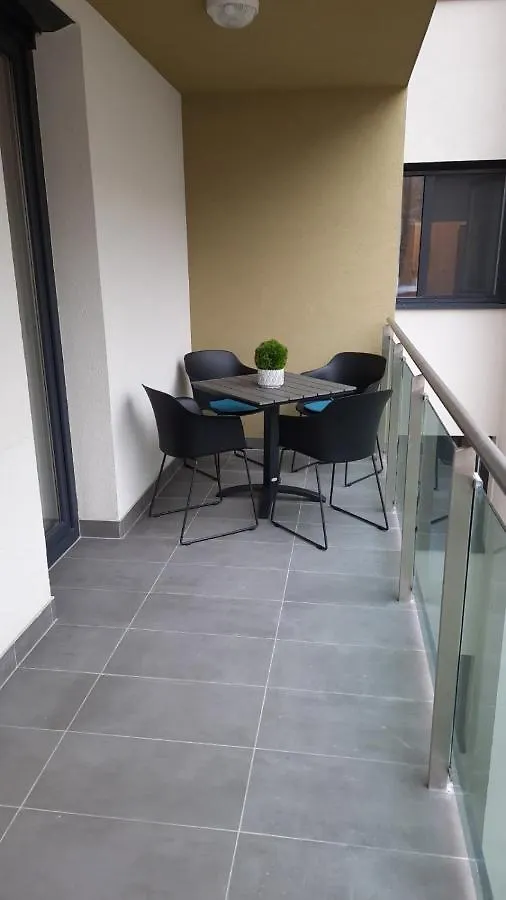 Bpr Space Grey Home With Balcony Budapeste